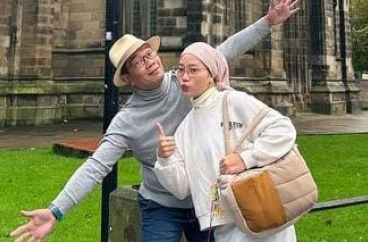 Zara bersama sang ayah, Ridwan Kamil [Instagram/@camilliazr]