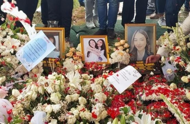 Pemakaman Melisha dan Melitha Sidabutar [Matamata.com/Rena Pangesti]