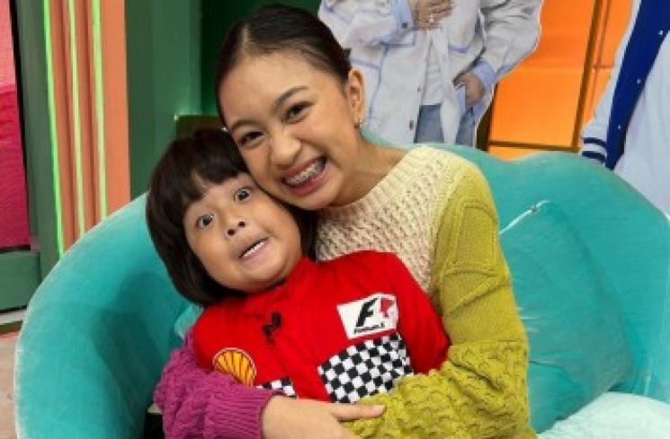Ryu Alexander Panjaitan bersama Mpok Alfa. [Instagram] [Instagram]