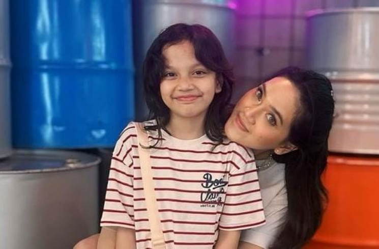 Bisma dan istri barunya Boni Riana [Rocket Rockers]