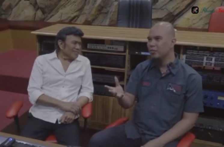 Raja Dangdut sampai Gelagapan! Cuma Ahmad Dhani Berani Cecar Masalah Ini ke Rhoma Irama