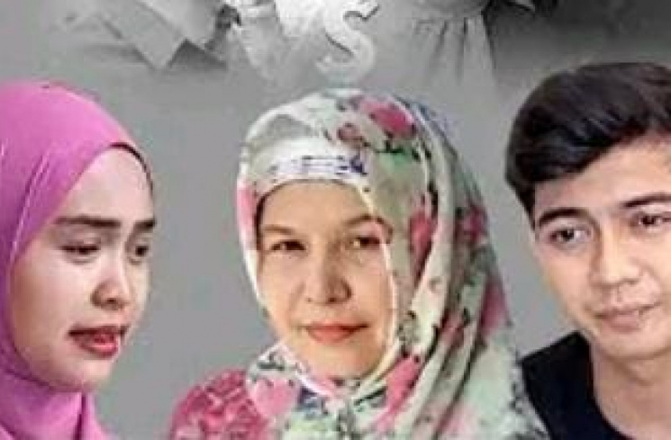 Ibunda Teuku Ryan (tengah), Hainul Nur Fitriyani [Tangkap layar YouTube Intens Investigasi]