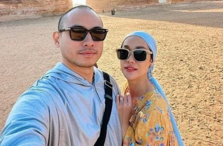 Tiko Aryawardhana bersama Bunga Citra Lestari [Instagram/@itsmebcl]