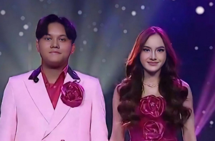 Mahalini dan Iky di acara D'Academy (TikTok @Omeletteic)