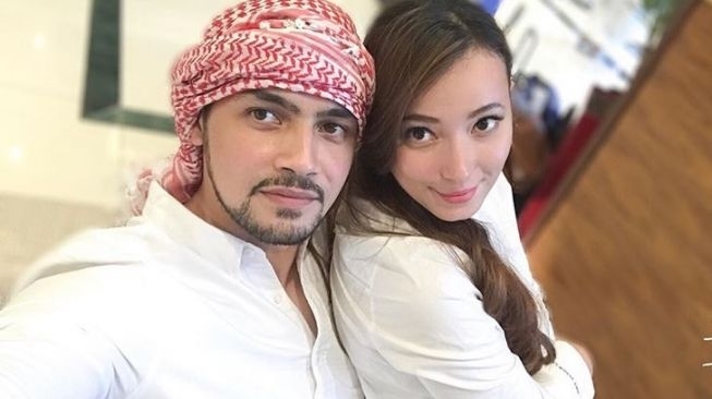 Jonas Rivanno dan Asmirandah. (Instagram)