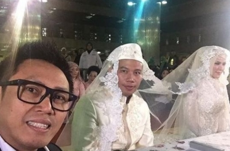 Eko Patrio jadi saksi pernikahan Vicky Prasetyo dan Angel Lelga. (Instagram)