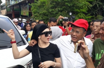 Tak Undang Hotman Paris di Hari Pernikahan, Syahrini Minta Maaf