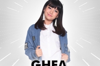 6 Foto Ghea Bareng Selebriti, Ups Ada yang Ngeblur di Foto ke-5