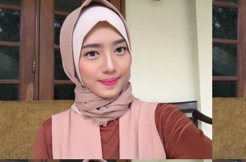 Potret Dena Siti Rohayati Setelah Mantap Berhijab