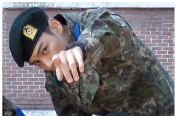 T.O.P big bang military service