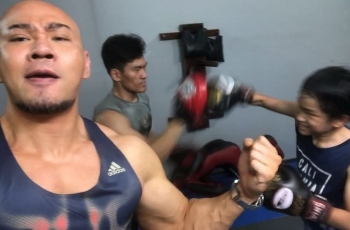 Makin Garang, Lihat Aksi Azka Anak Deddy Corbuzier Berlatih Tinju