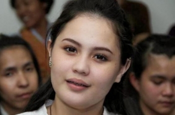 Terpotret dengan Faisal Haris, Tubuh Jennifer Dunn Curi Perhatian