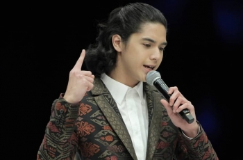 Tepar Setelah Perform, Al Ghazali Dibopong Bodyguard