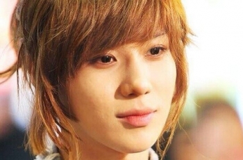 7 Idol Ganteng K-Pop ini Ternyata Cantik Banget!