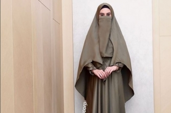Bercadar, Kartika Putri Dibilang Calon Teroris!