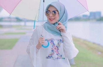 Cantiknya Ayana Moon, Mualaf Asal Korea yang Bikin Hati Adem