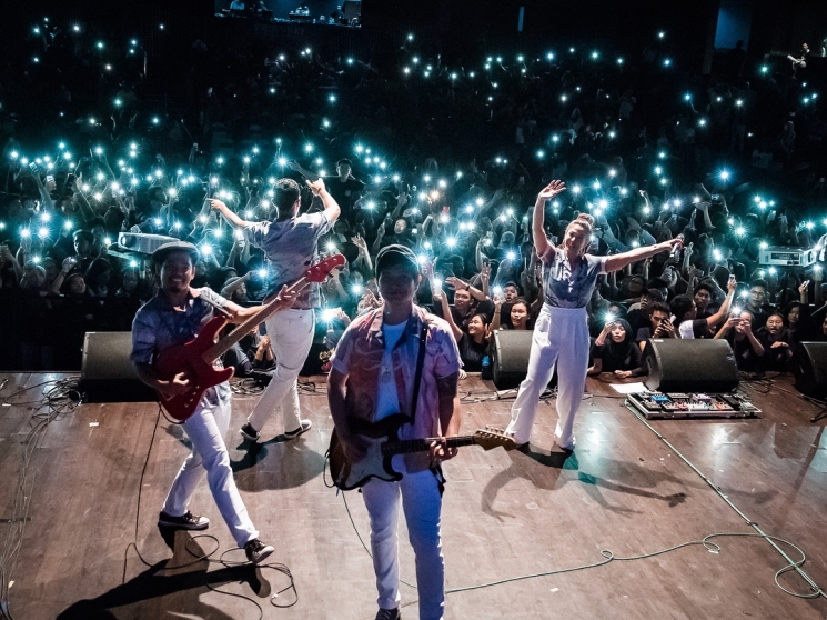 Maliq & D'Essentials