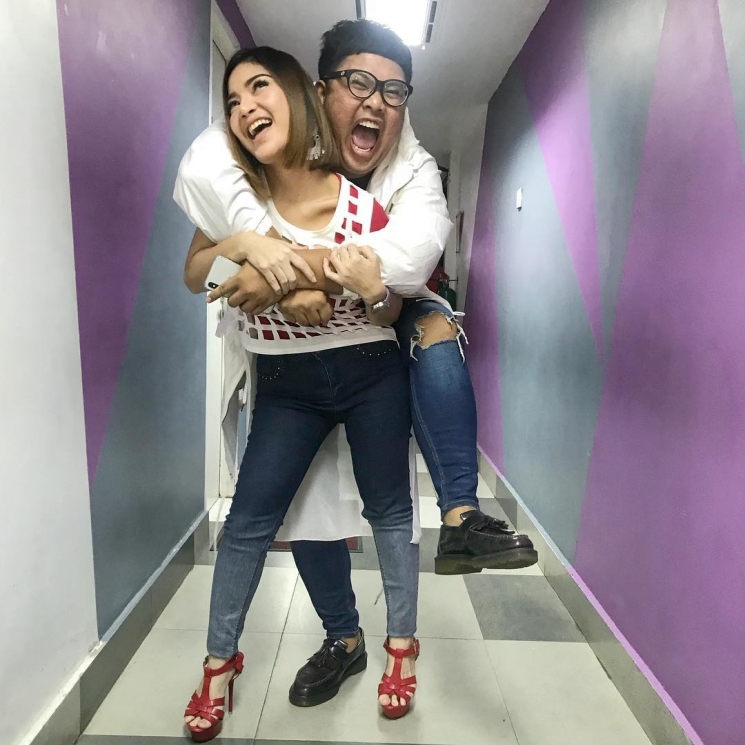Irma Darmawangsa dan Ricky Cuaca