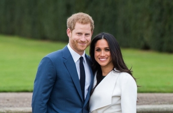 Akhirnya Ratu Elizabeth II Pasang Foto Duke dan Duchess of Sussex