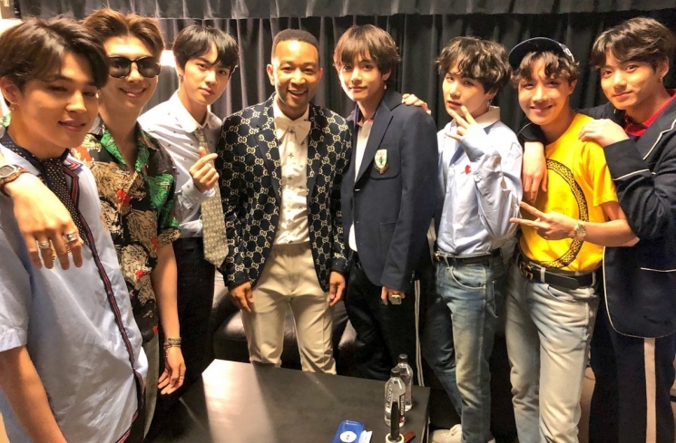BTS dan John Legend