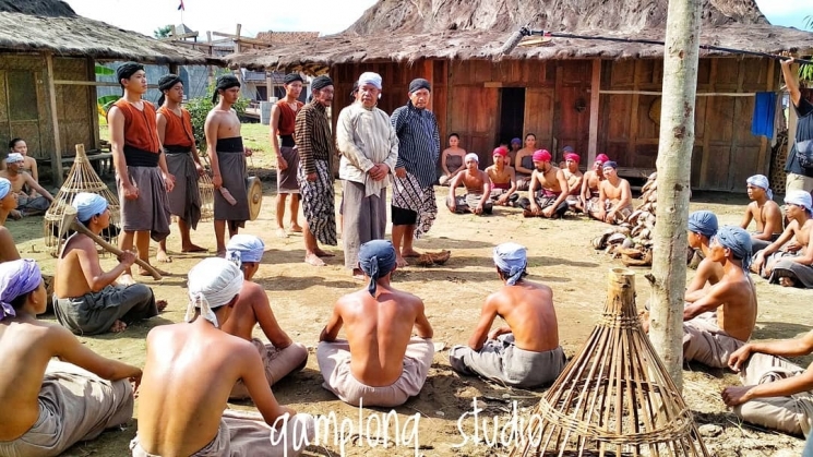 Studio alam di Desa Gamplong