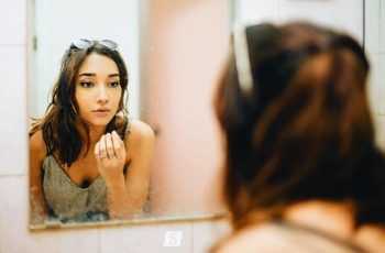 Potret Carissa Perusset Pemeran Keara di Film Antologi Rasa