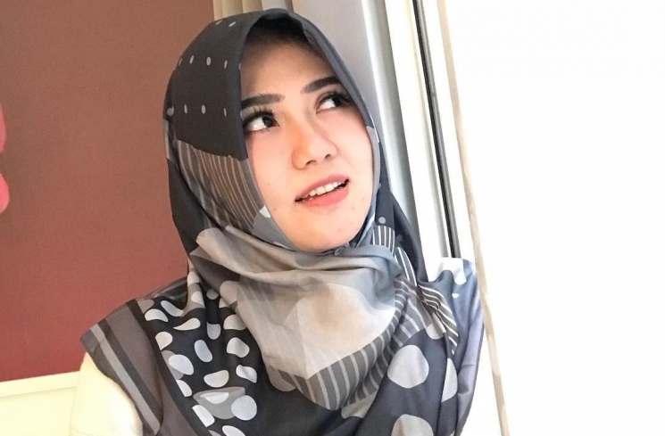 Via Vallen Hijab 1/instagram@viavallen