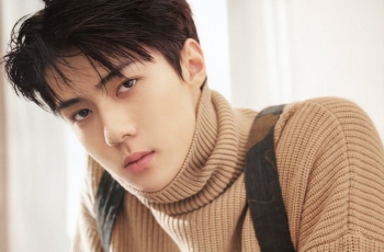 Lagi, Sehun EXO Terpilih Jadi Pria Berbusana Terbaik di Louis Vuitton Cruise
