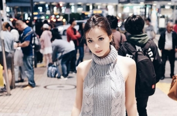 Sandra Olga Pakai Virgin-Killing Sweater saat Berlibur di Jepang