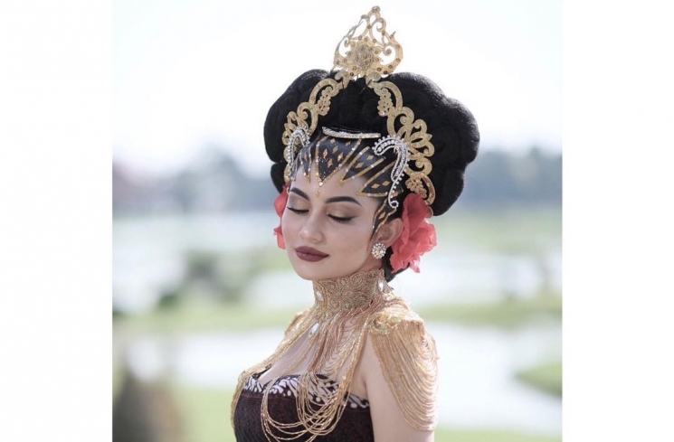 Ariel Tatum dipuji netizen