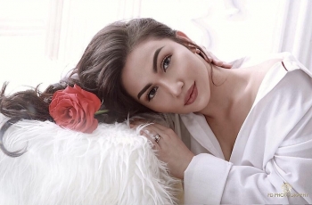 Bangga! Ariel Tatum Jadi Wakil Indonesia Pertama di Paris Fashion Week 2023