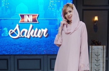 Potret Chika Jessica Pakai Hijab Tampak Lebih Anggun