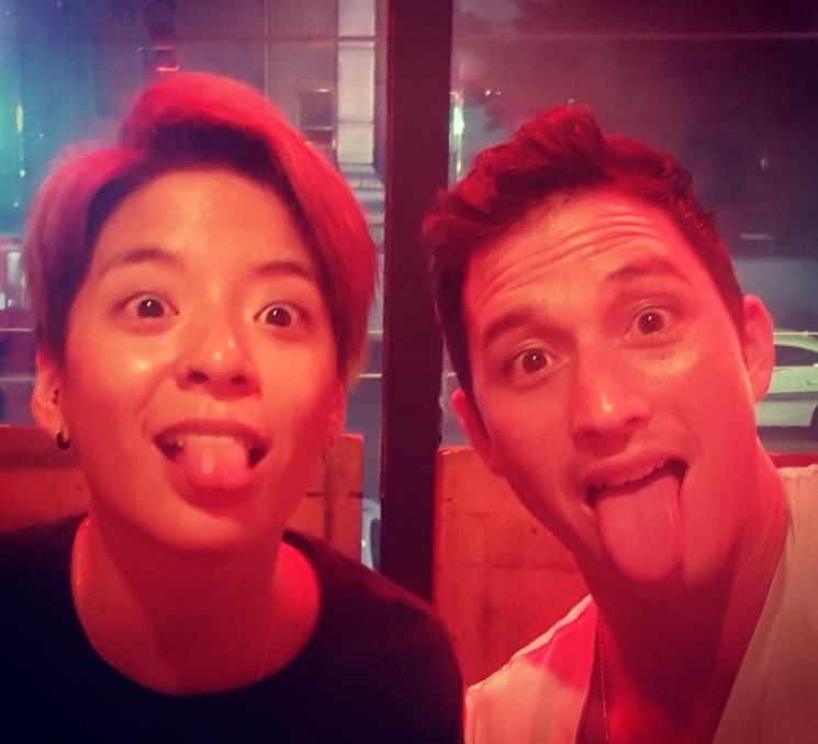 Mike Lewis dan Amber F(x)