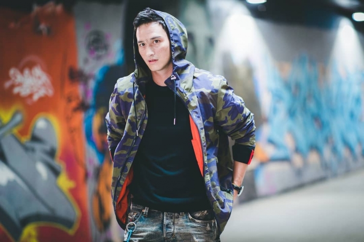 MIke Lewis Untuk DIESEL
