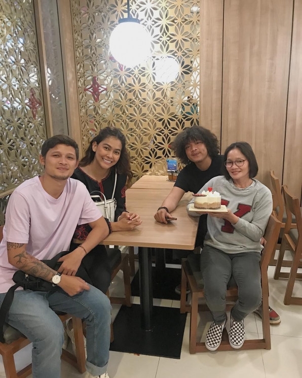 Bunga Jelitha dan Syamsir Alam