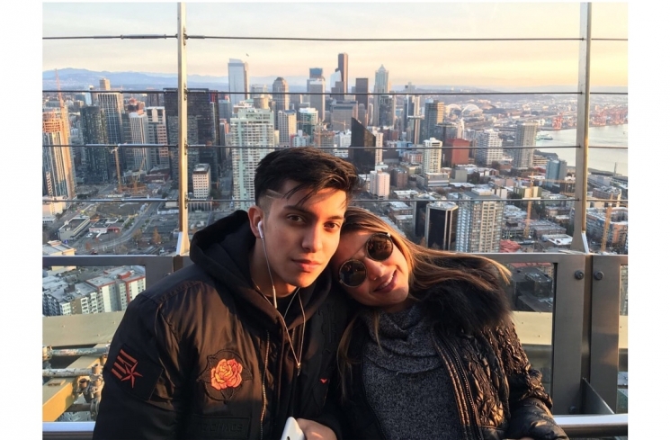 Sarah Azhari dan Albany Ray