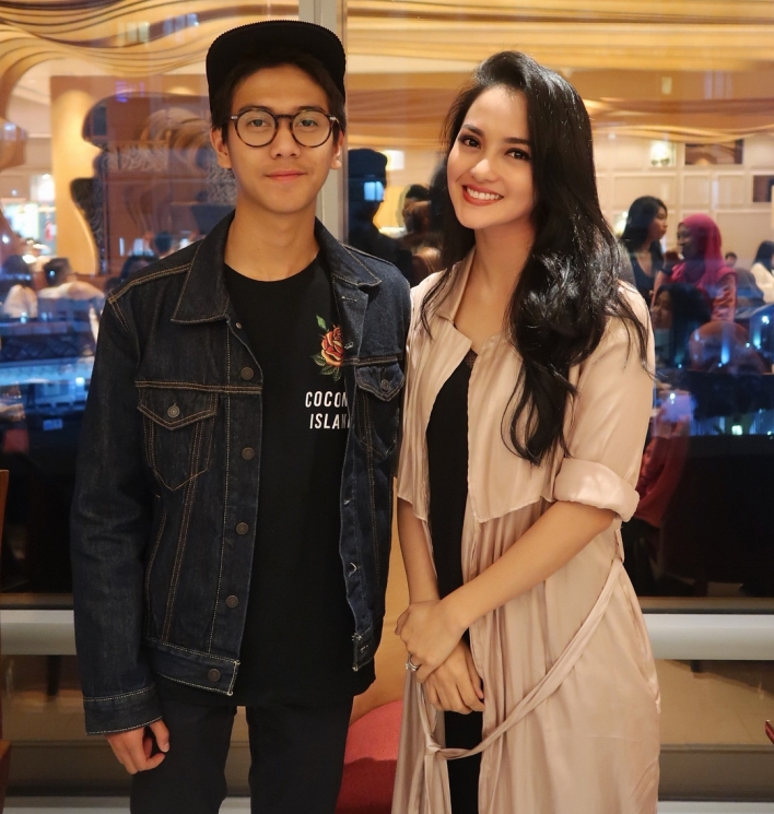 Iqbaal Ramadhan dan Ririn Ekawati