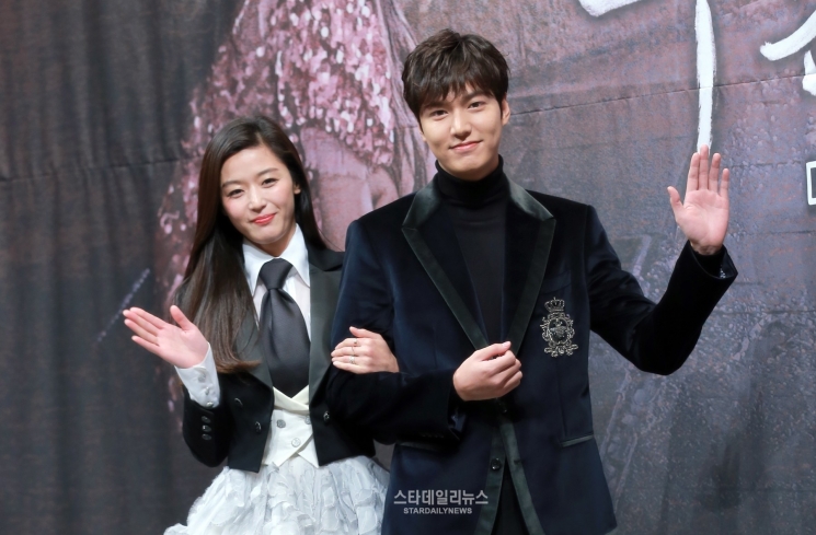 Jun Ji Hyun dan Lee Min Hoo @soompi.com