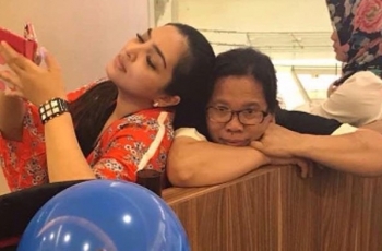 Diajak ke Eropa Bareng Keluarga Ashanty, 4 Potret Liburan Suwarsih Asih