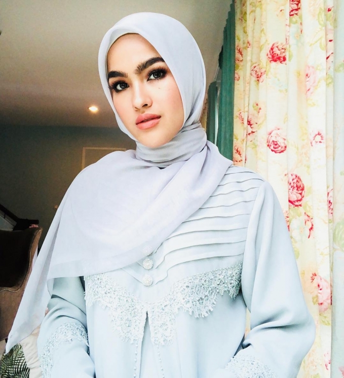 Elfira Loy