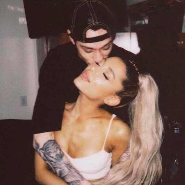 Ariana Grande dan Pete Davidson