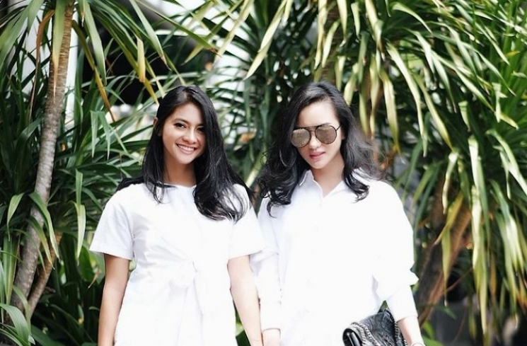 Ririn Ekawati dan Rini Yulianti