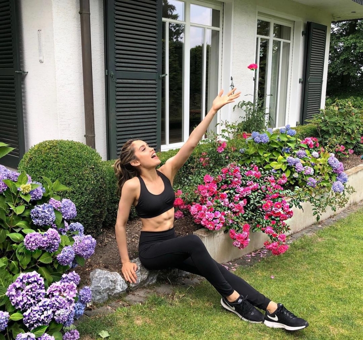 Cinta Laura