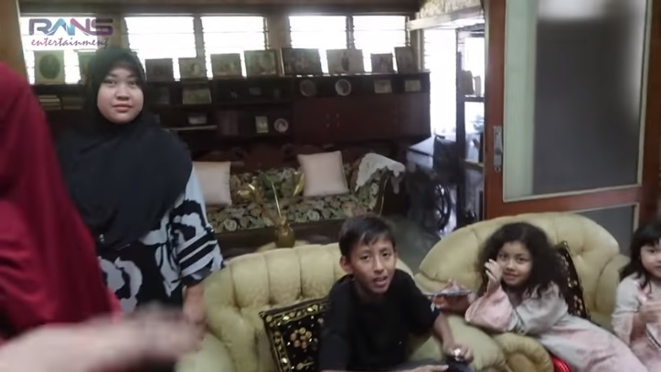 Rumah Nenek Raffi Ahmad