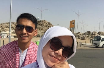 Kakak Lesti Kejora Pamer 'Tato' Sepulang Umrah, Bikin Netizen Resah
