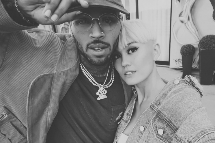 Agnez Mo dan Chris Brown