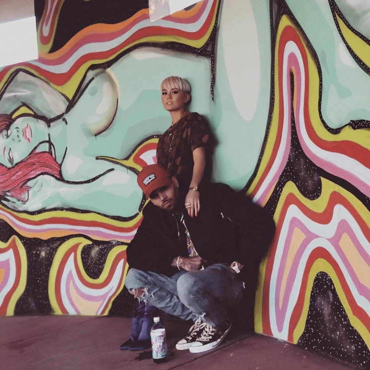 Agnez Mo dan Chris Brown