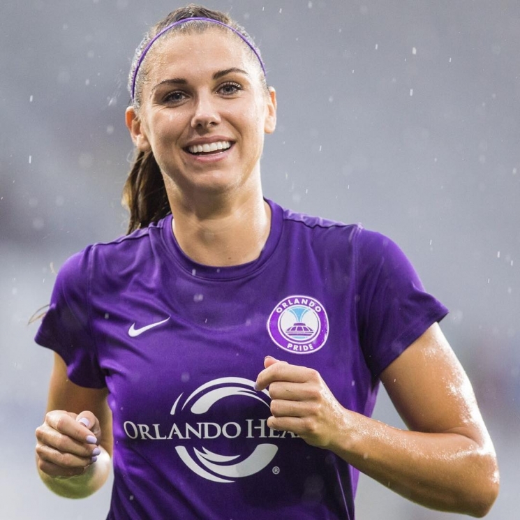 Alex Morgan/Maroon 5