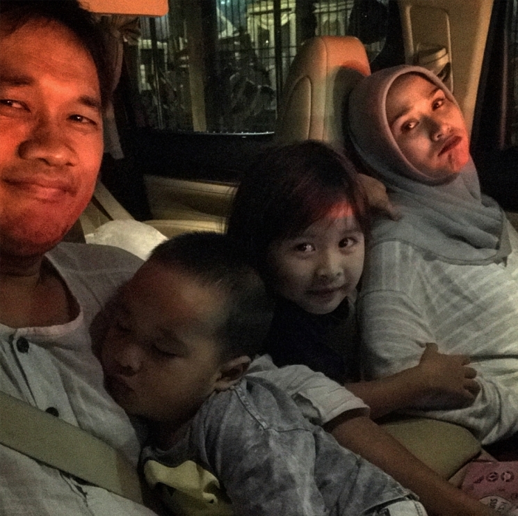 Zaskia Adya Mecca dan Hanung Bramantyo