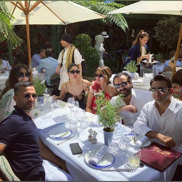Ulang Tahun Karisma Kapoor di London from Instagram @therealkareenakapoor 